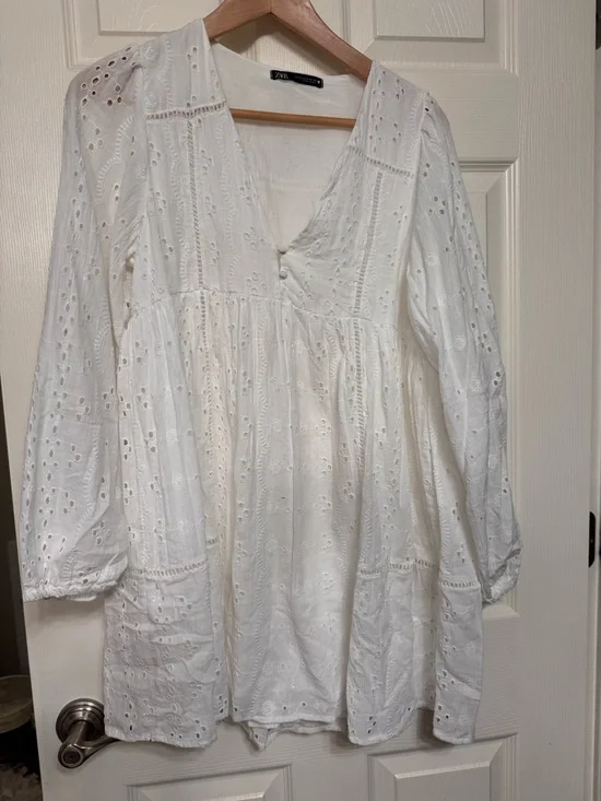 NWT - Zara White Eyelet Cotton Top - Picture 1 of 5